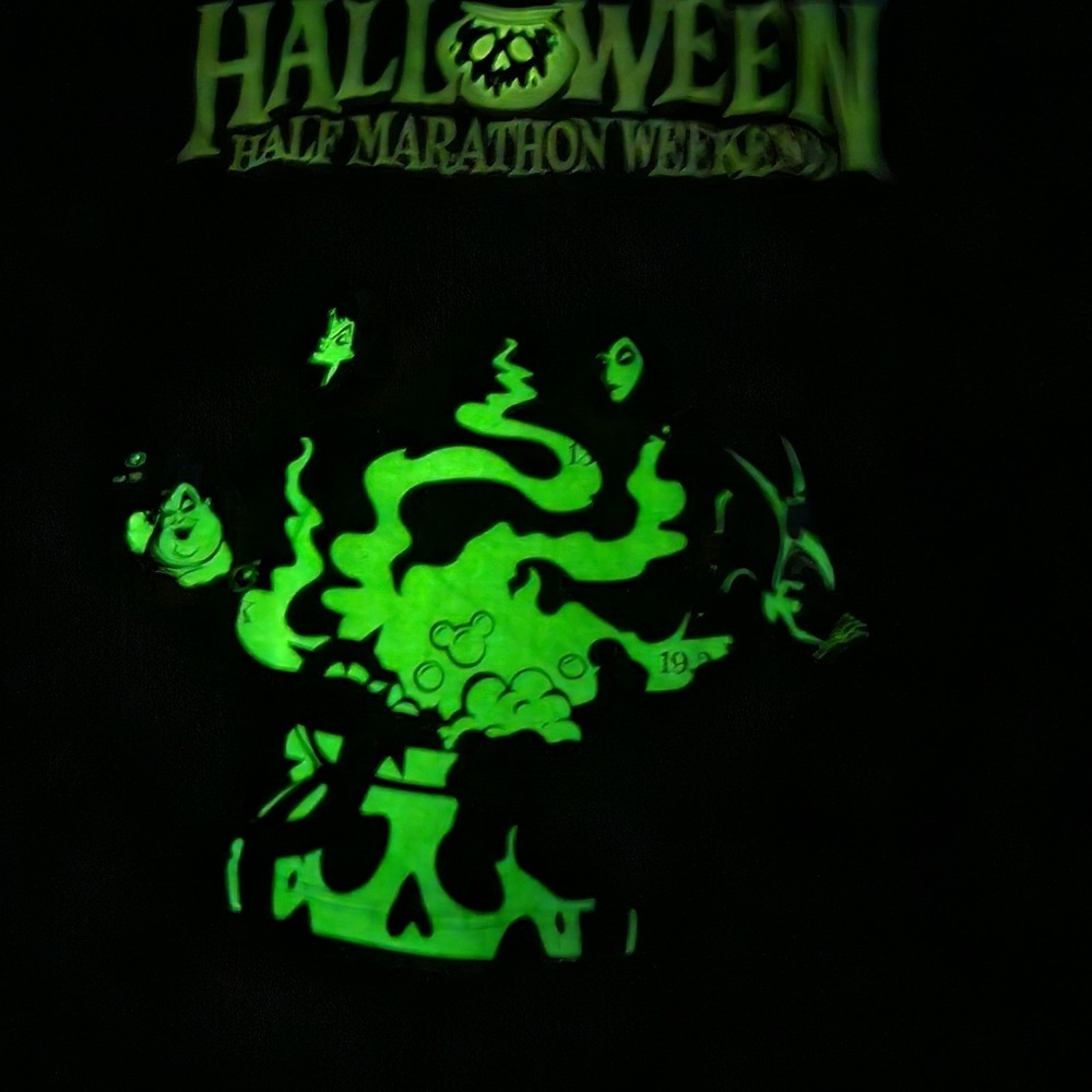 Disney Run Half Marathon Spirit Jersey 2025 Halloween Glow In The Dark Small - Picture 8 of 8